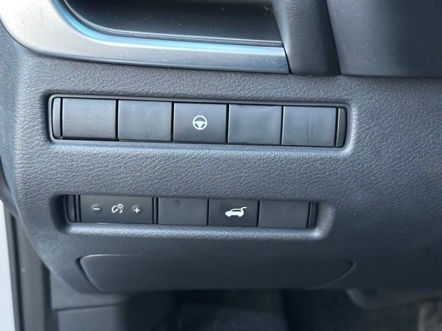 Certified 2022 Nissan Rogue SV w/ SV Premium Package AWD/4WD image 25