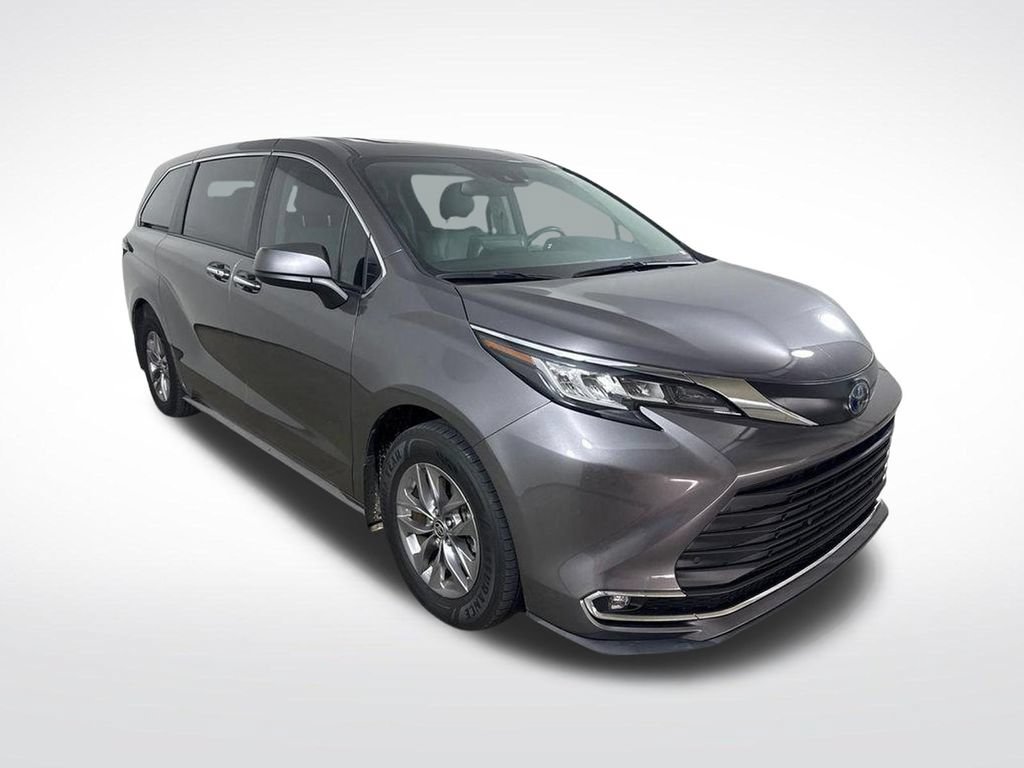 Used 2023 Toyota Sienna XLE
