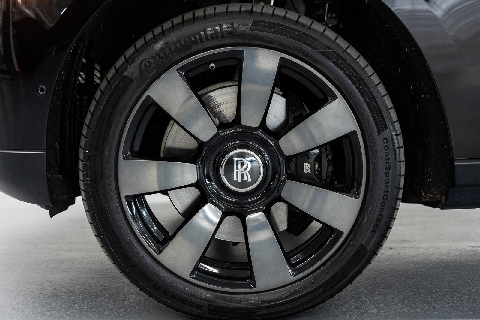 Certified 2023 Rolls-Royce Cullinan w/ Cullinan Package image 17