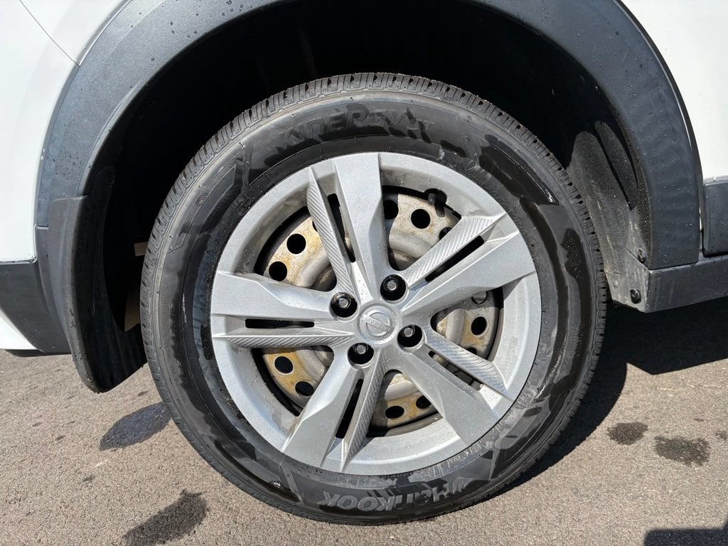 Used 2021 Nissan Kicks S FWD image 30
