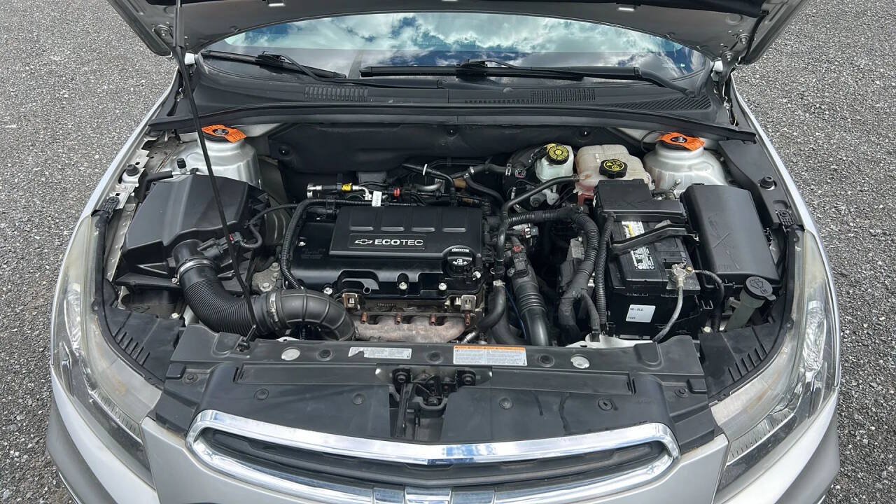Used 2016 Chevrolet Cruze LT FWD image 14