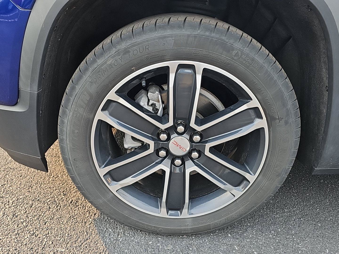 Used 2023 GMC Acadia SLT w/ Preferred Package AWD/4WD image 9