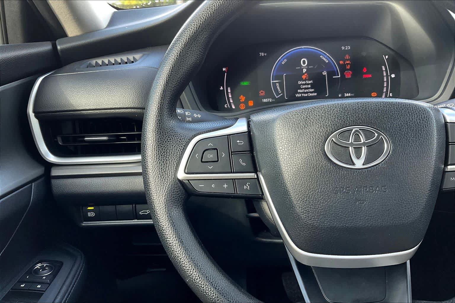 Used 2025 Toyota Grand Highlander AWD Hybrid image 23