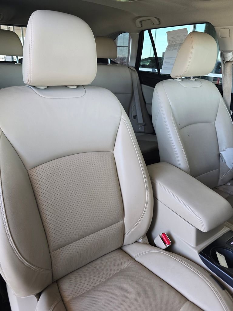 Used 2018 Subaru Outback 3.6R Limited image 16