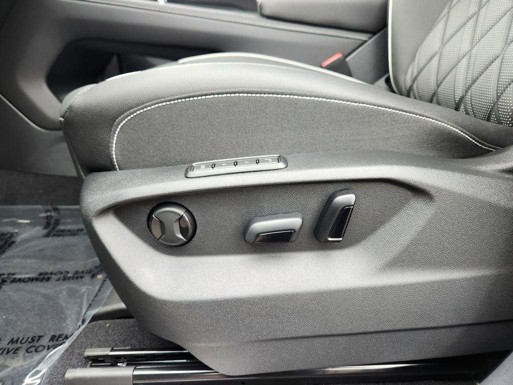 New 2025 Volkswagen Atlas SEL Premium R-Line image 7