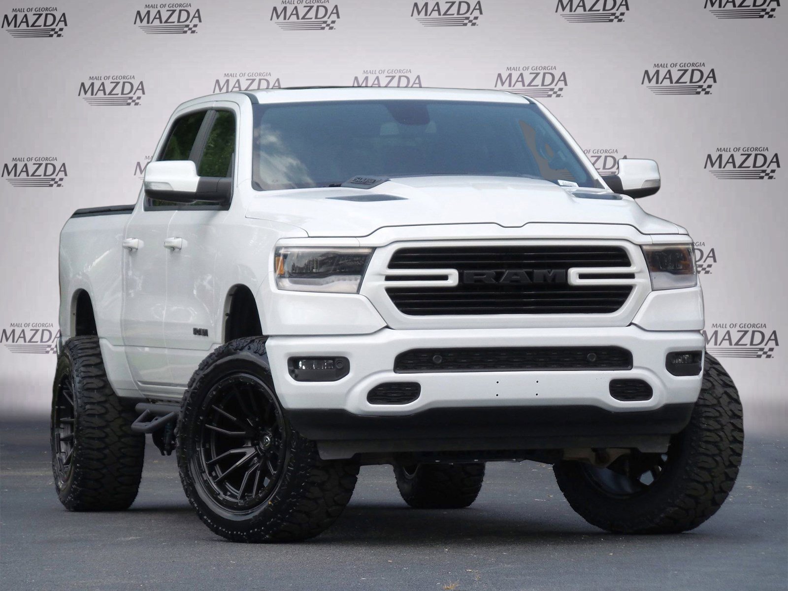 Used 2019 RAM 1500 Sport w/ Level 2 Equipment Group AWD/4WD image 2