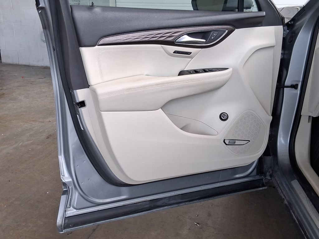 Used 2023 Buick Envision Avenir FWD image 16
