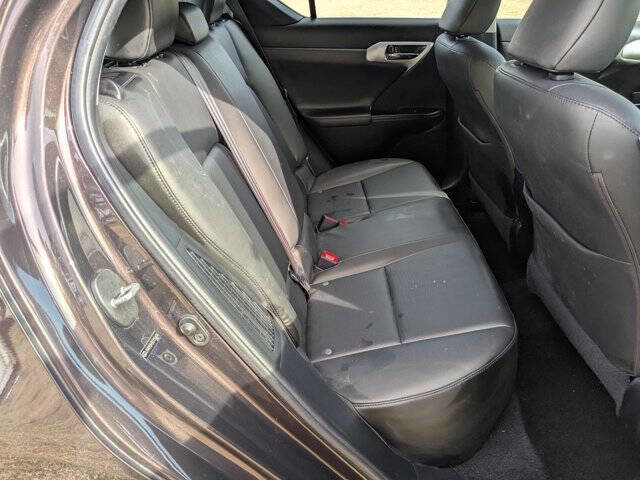 Used 2013 Lexus CT 200h w/ Premium Pkg w/Backup Camera FWD image 34