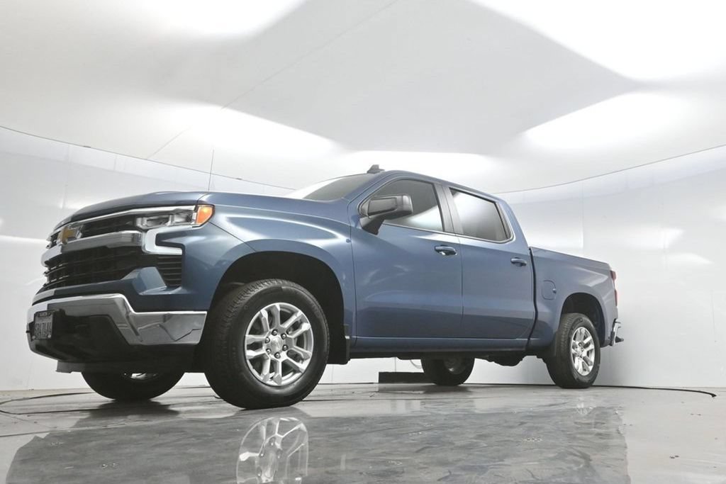 Used 2024 Chevrolet Silverado 1500 LT AWD/4WD image 58
