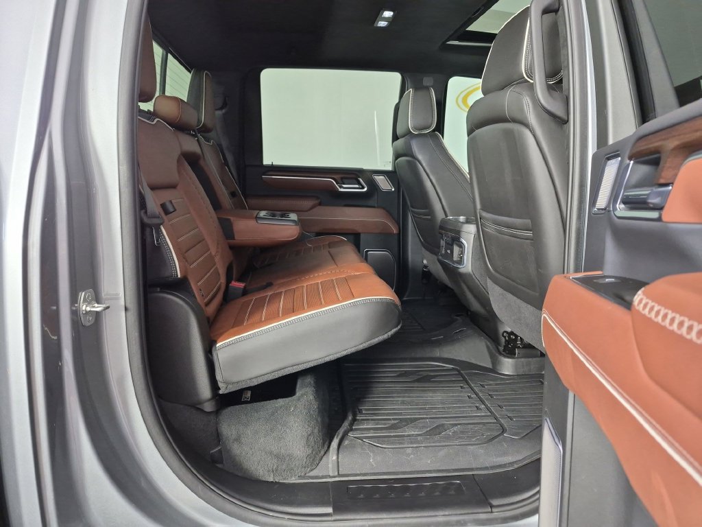 Used 2025 GMC Sierra 3500 Denali Ultimate AWD/4WD image 34