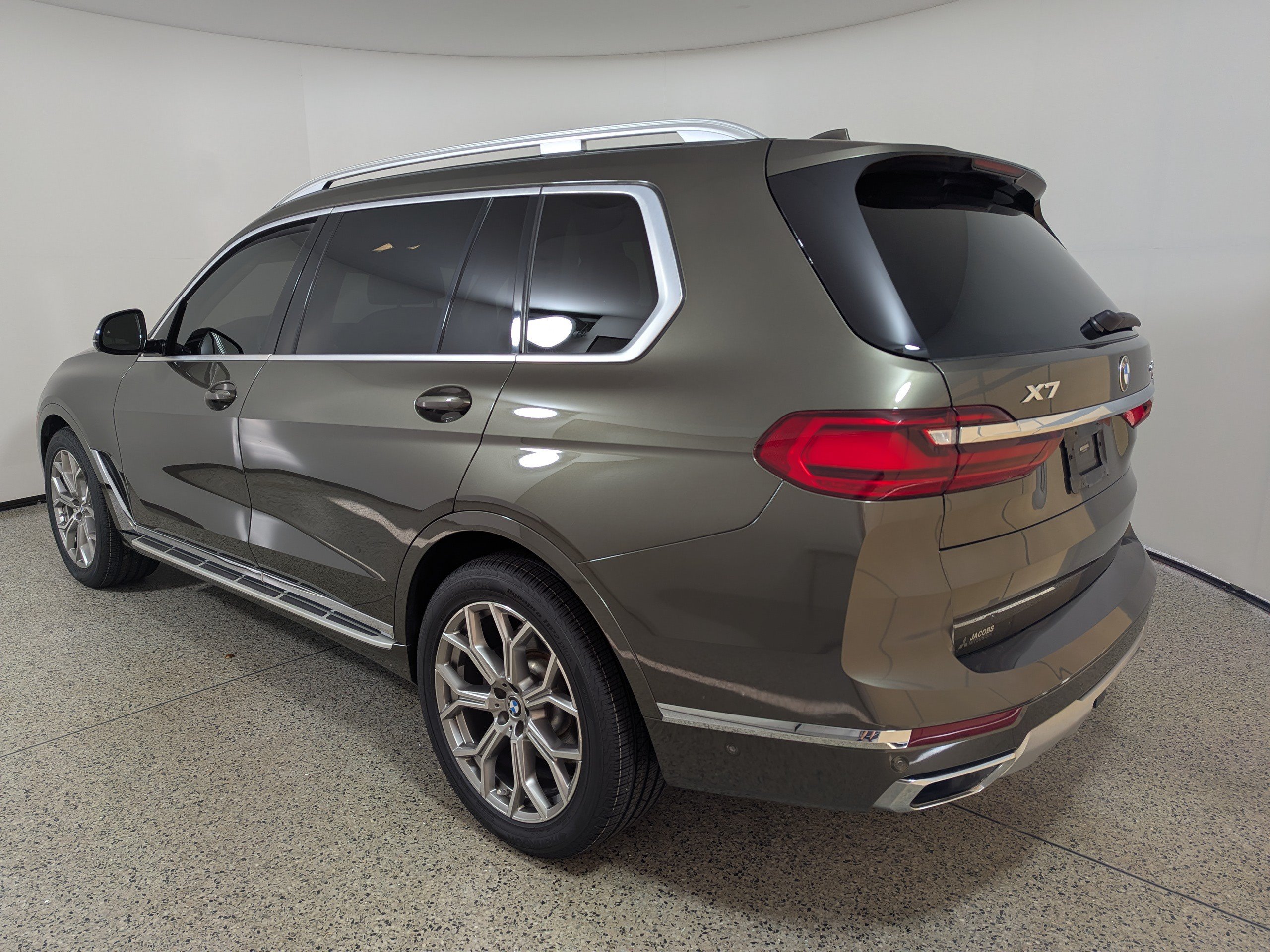 Used 2020 BMW X7 xDrive40i w/ Premium Package AWD/4WD image 5