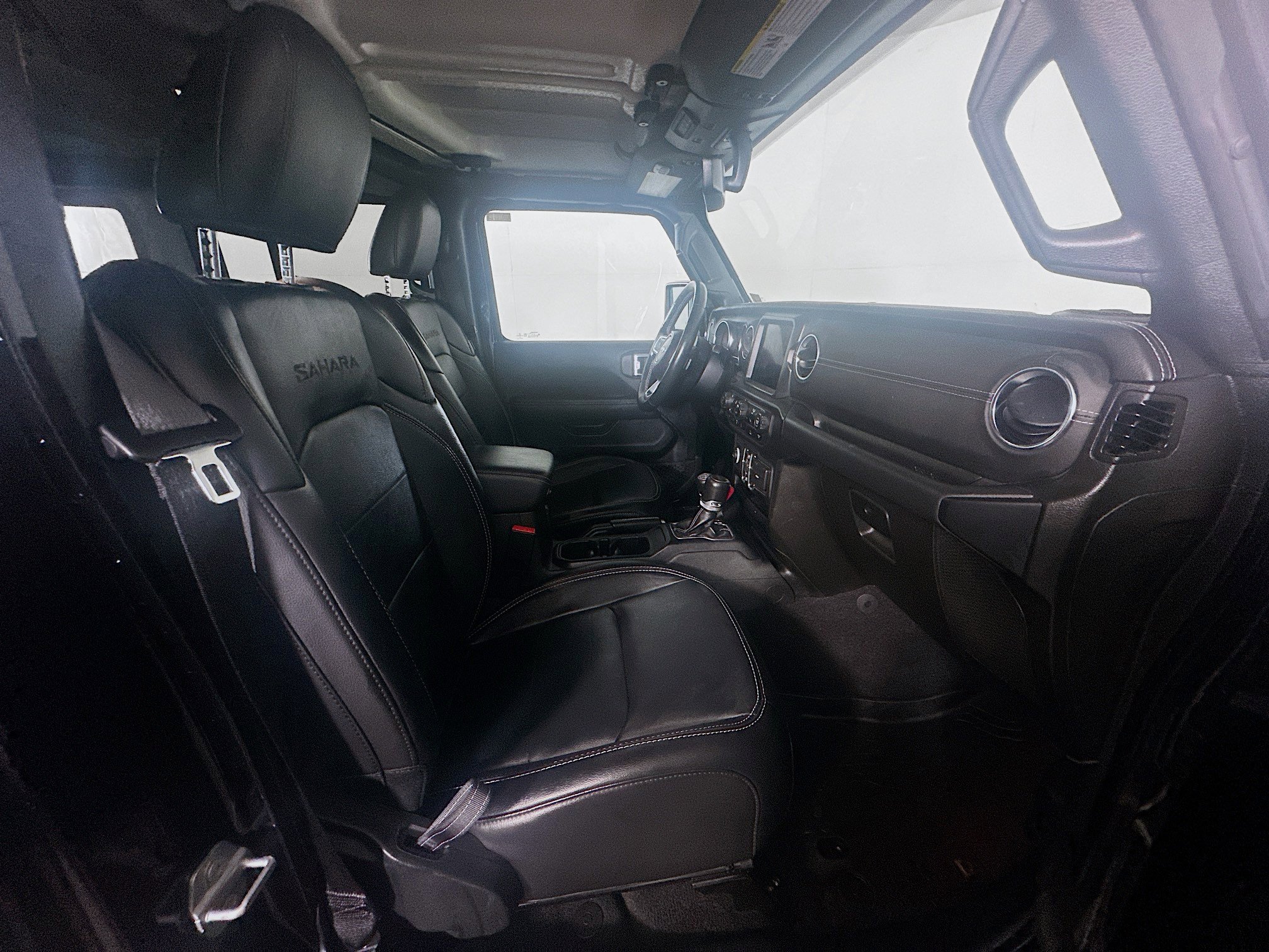 Used 2023 Jeep Wrangler Sahara w/ Cold Weather Group image 31