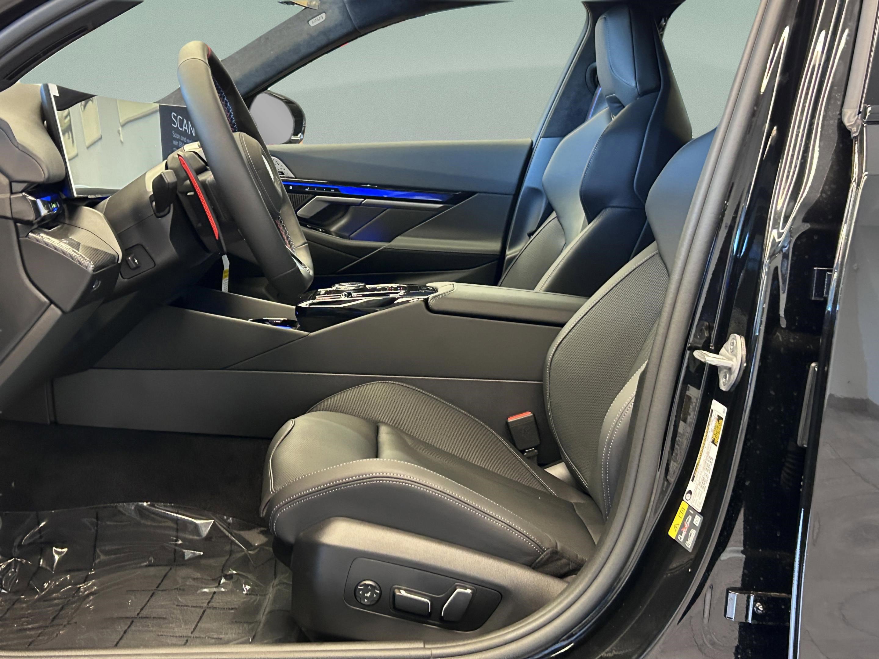 New 2026 BMW M5 Touring image 15