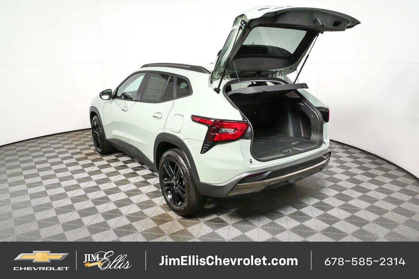 New 2026 Chevrolet Trax ACTIV w/ Sunroof Package FWD image 27