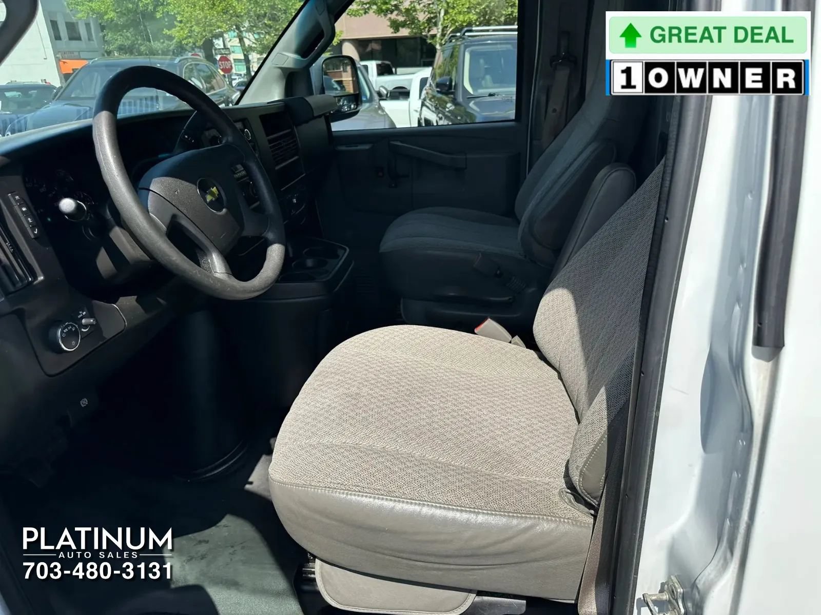 Used 2018 Chevrolet Express 2500 RWD image 10