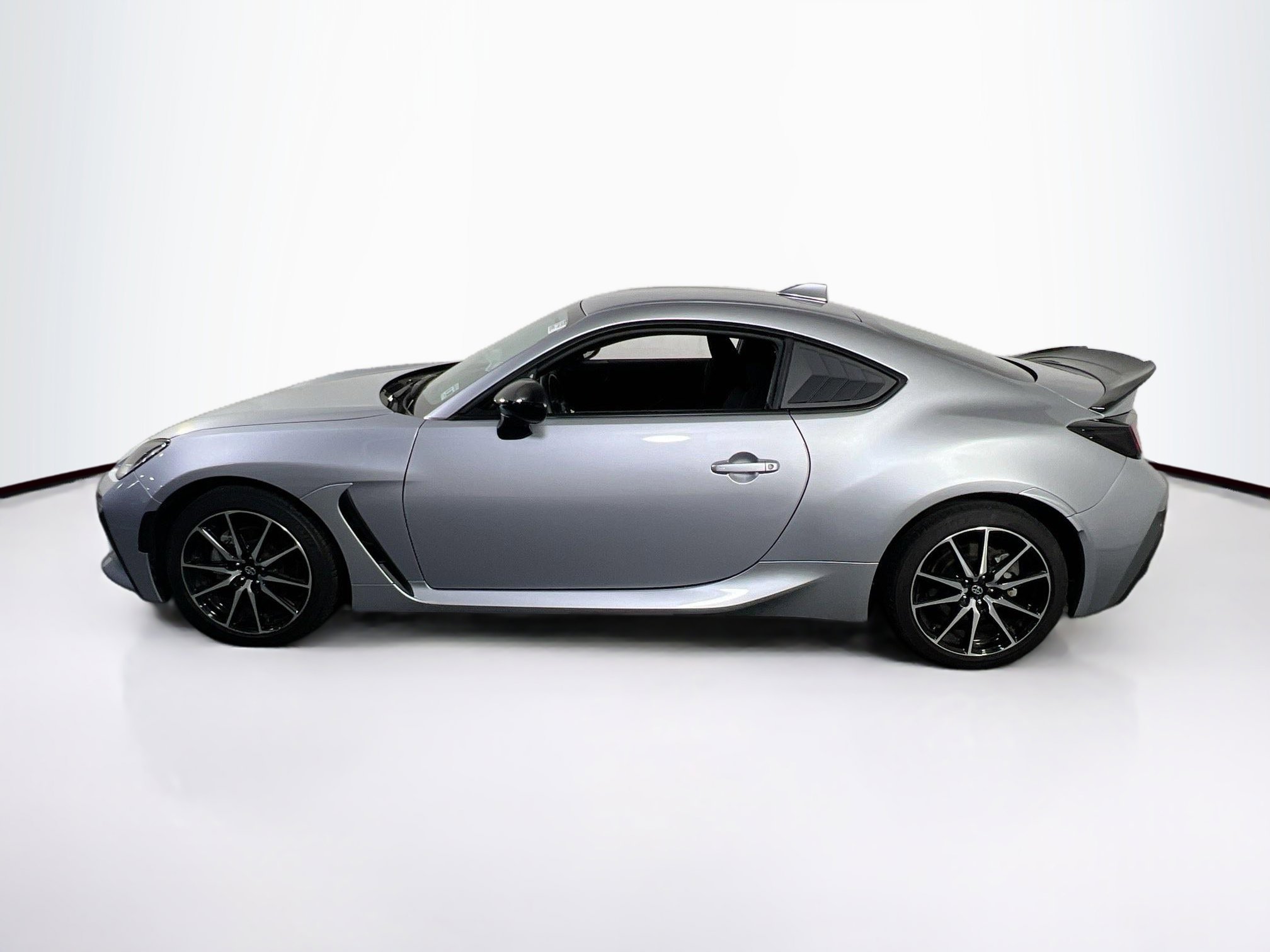 Used 2025 Toyota GR86 image 8