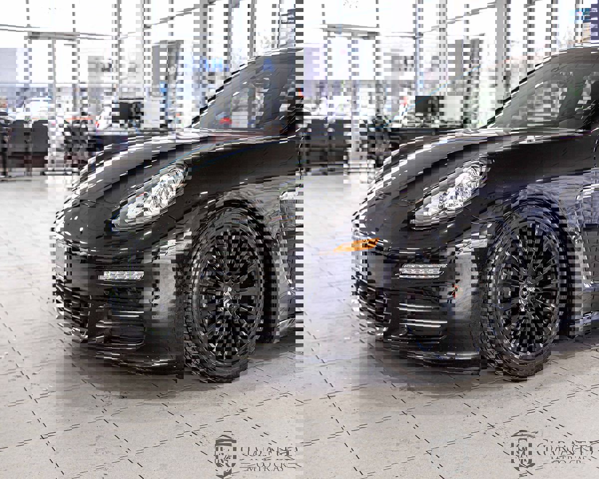 Used 2015 Porsche Panamera 4 image 5