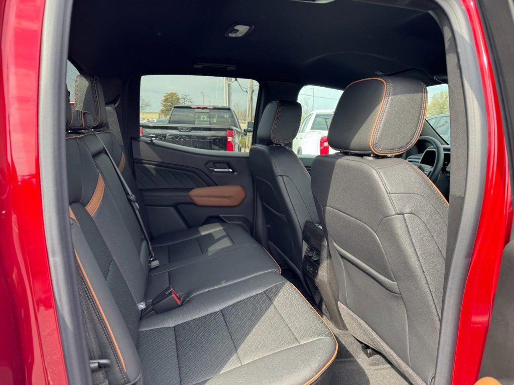 New 2026 GMC Canyon AT4 image 5
