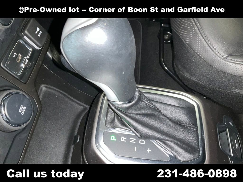 Used 2020 Jeep Renegade Limited image 23