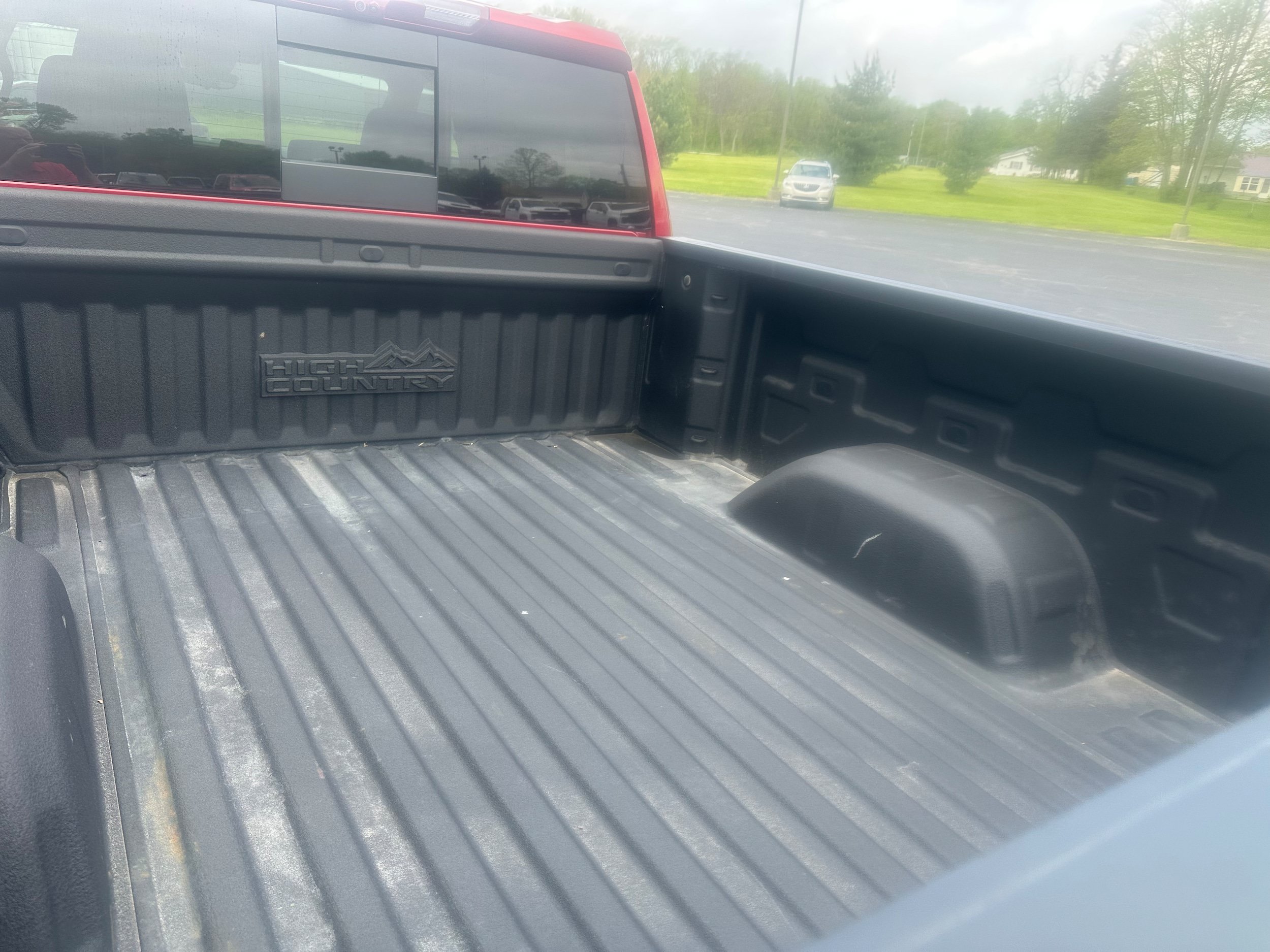 Used 2024 Chevrolet Silverado 1500 High Country w/ Technology Package AWD/4WD image 9