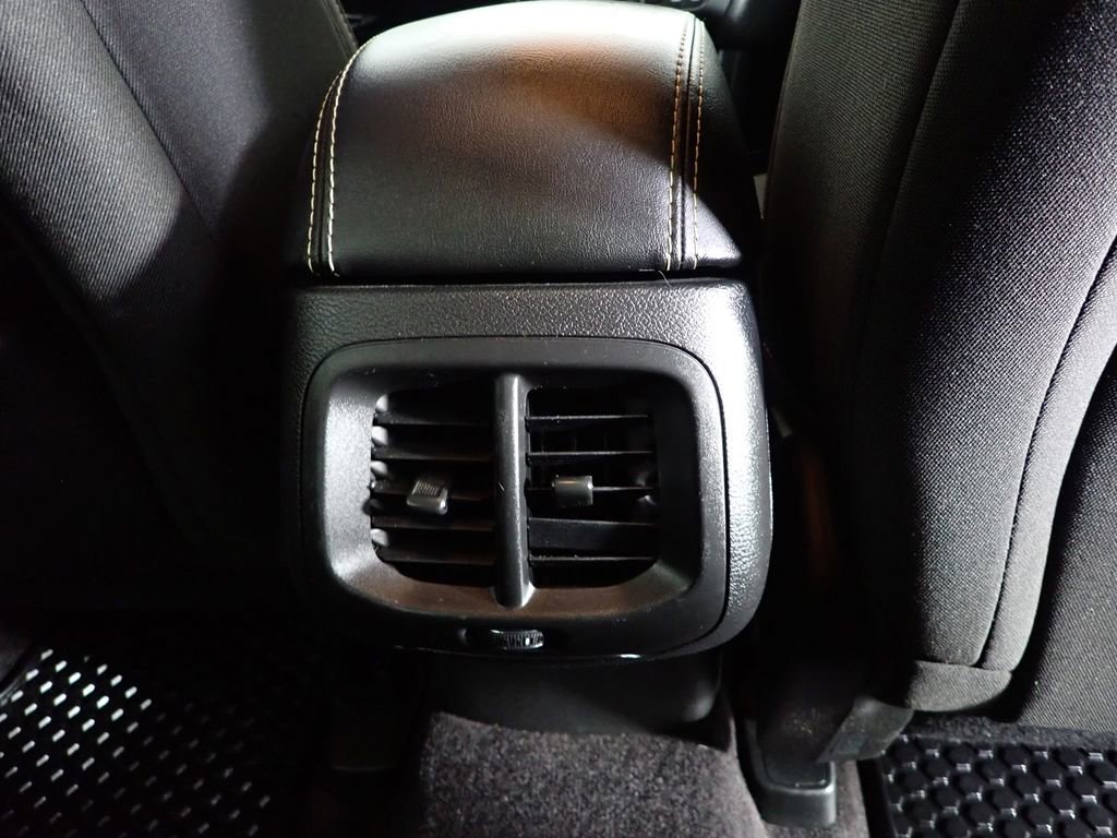 Used 2017 Jeep Cherokee Sport w/ Cold Weather Group image 39