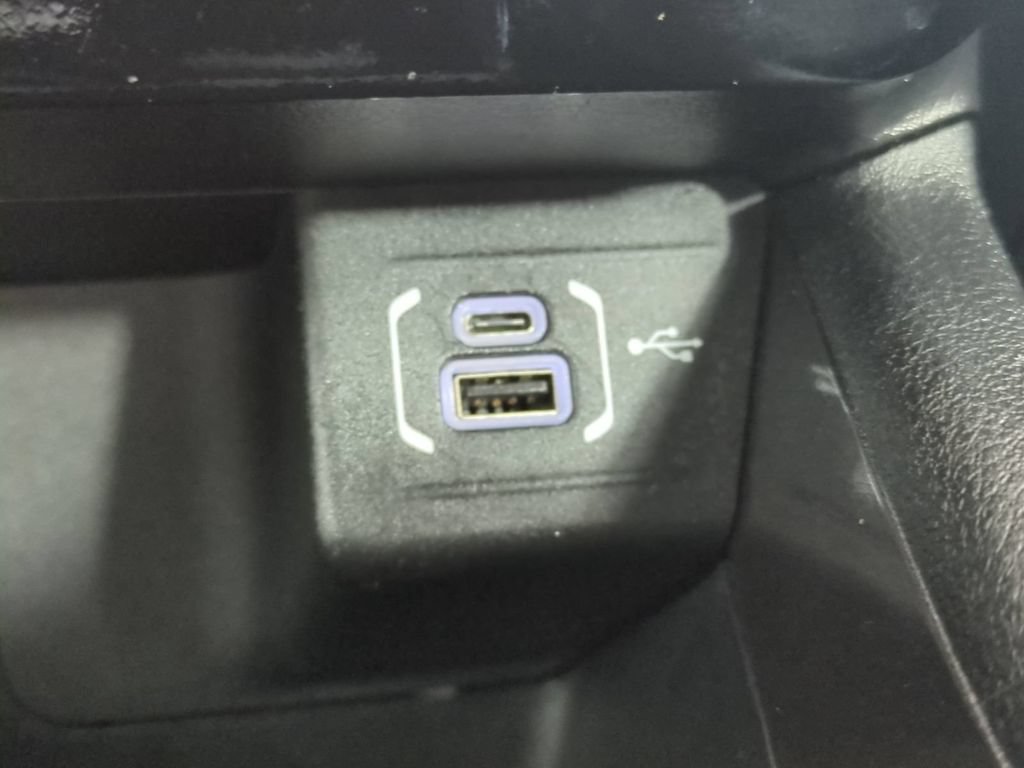Used 2024 Jeep Compass Latitude AWD/4WD image 25
