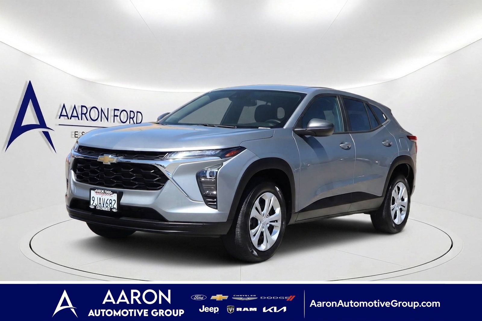 Used 2024 Chevrolet Trax LS FWD image 1