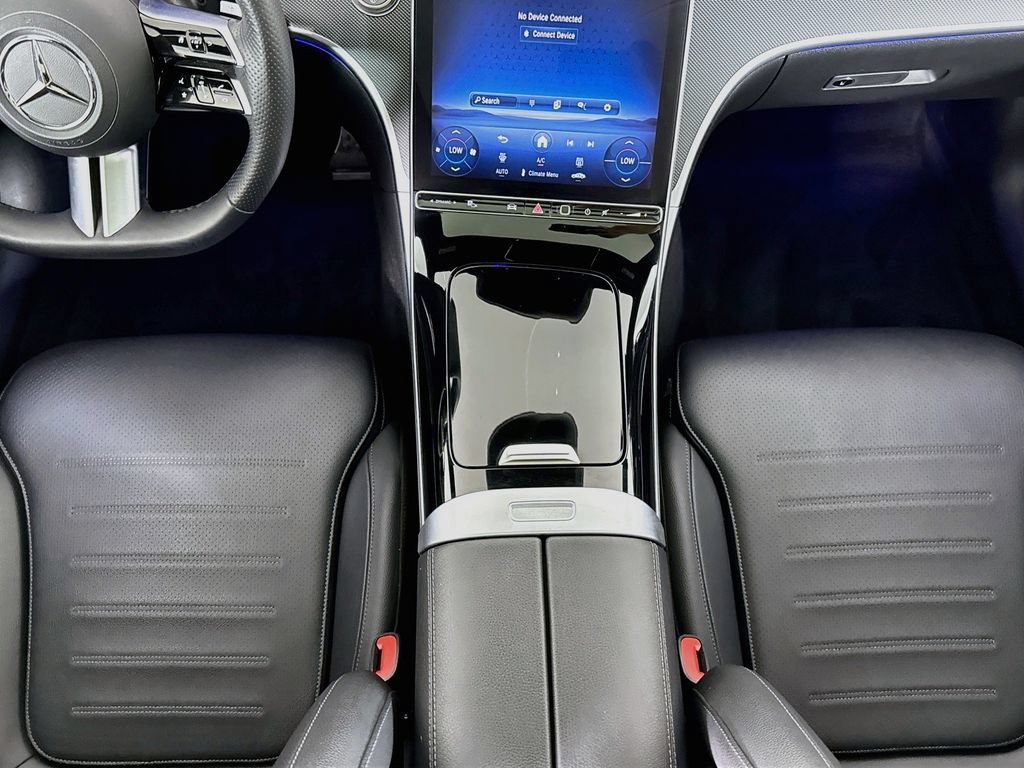 Used 2025 Mercedes-Benz C 300 Sedan image 16