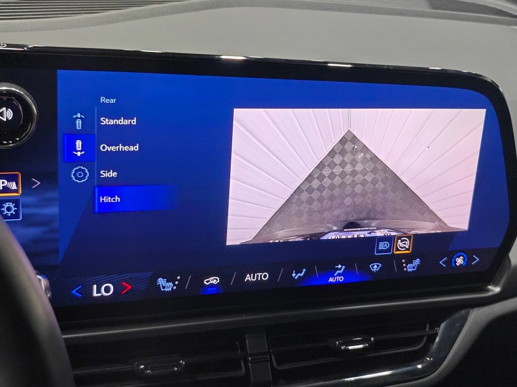 Used 2024 Chevrolet Equinox EV RS FWD image 52