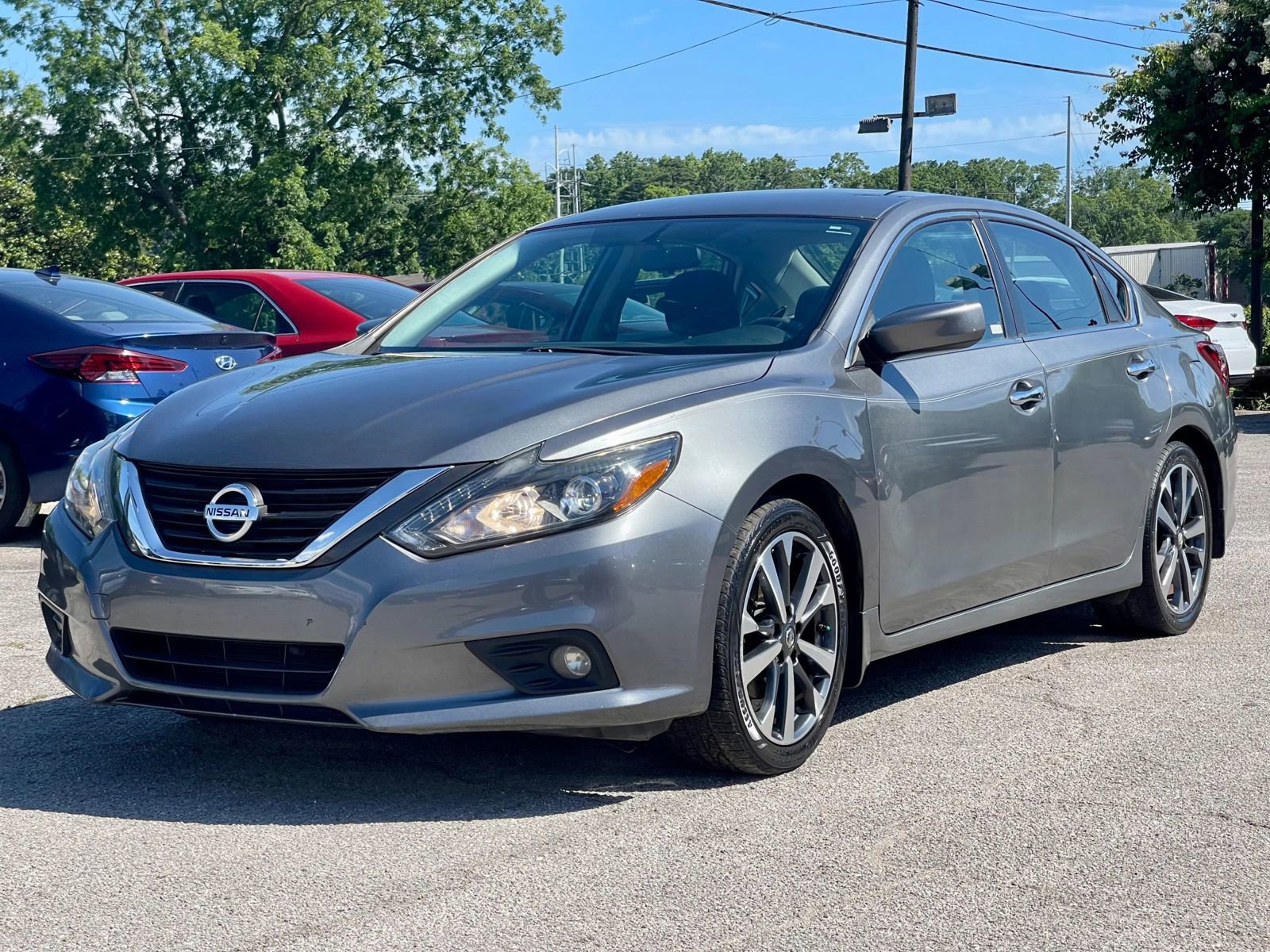 Used 2016 Nissan Altima 2.5 SR w/ LED Appearance Package