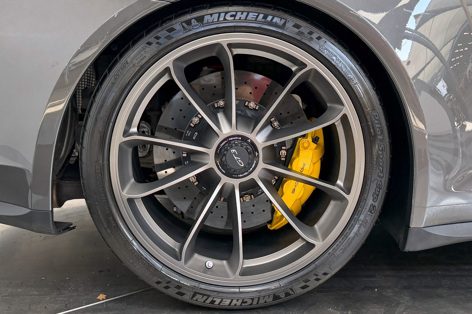 Used 2015 Porsche 911 GT3 RWD image 34