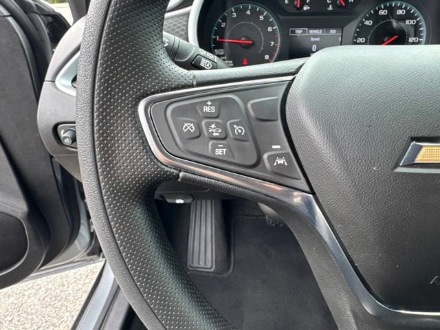 Used 2023 Chevrolet Malibu LT FWD image 16