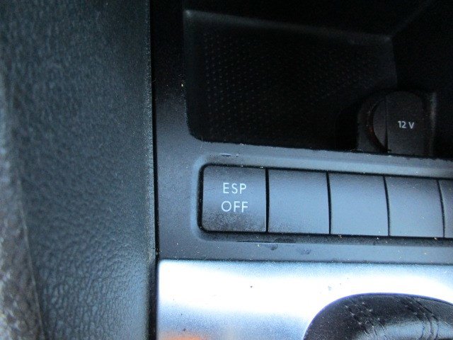 Used 2010 Volkswagen Golf 4-Door image 21