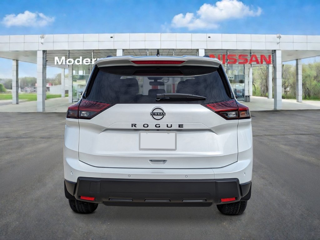 New 2026 Nissan Rogue Dark Armor FWD image 4