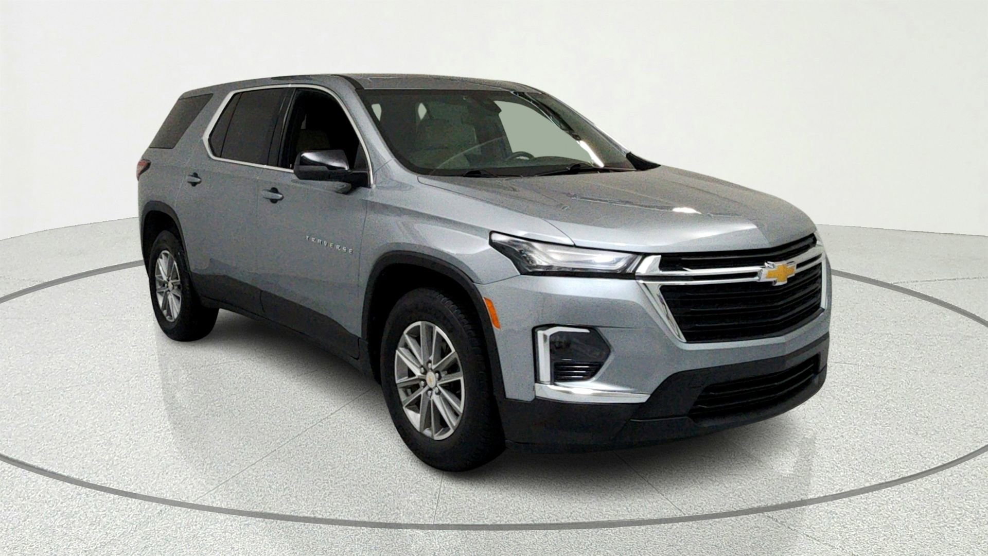 Used 2023 Chevrolet Traverse LS FWD image 7