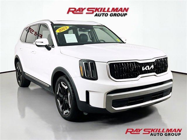 Used 2023 Kia Telluride EX w/ EX Captain's Chair Package