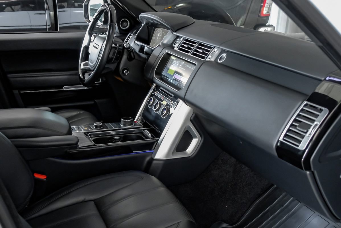 Used 2017 Land Rover Range Rover Supercharged image 12