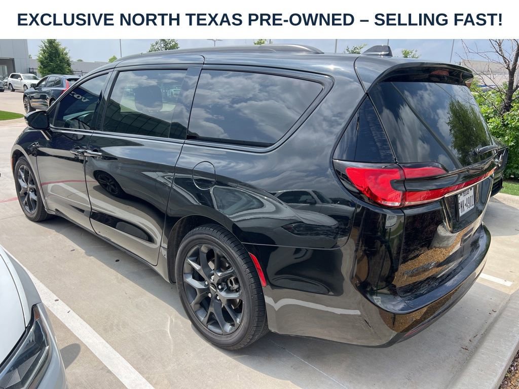 Used 2021 Chrysler Pacifica Touring w/ S Appearance Package FWD image 4