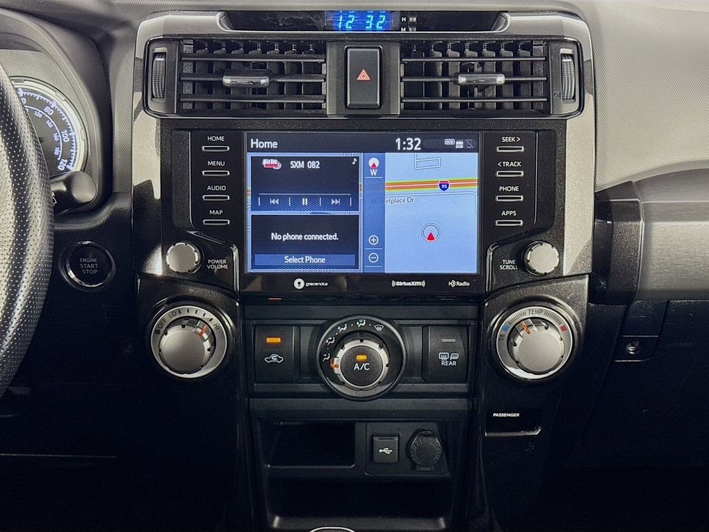Used 2024 Toyota 4Runner TRD Off-Road Premium AWD/4WD image 36