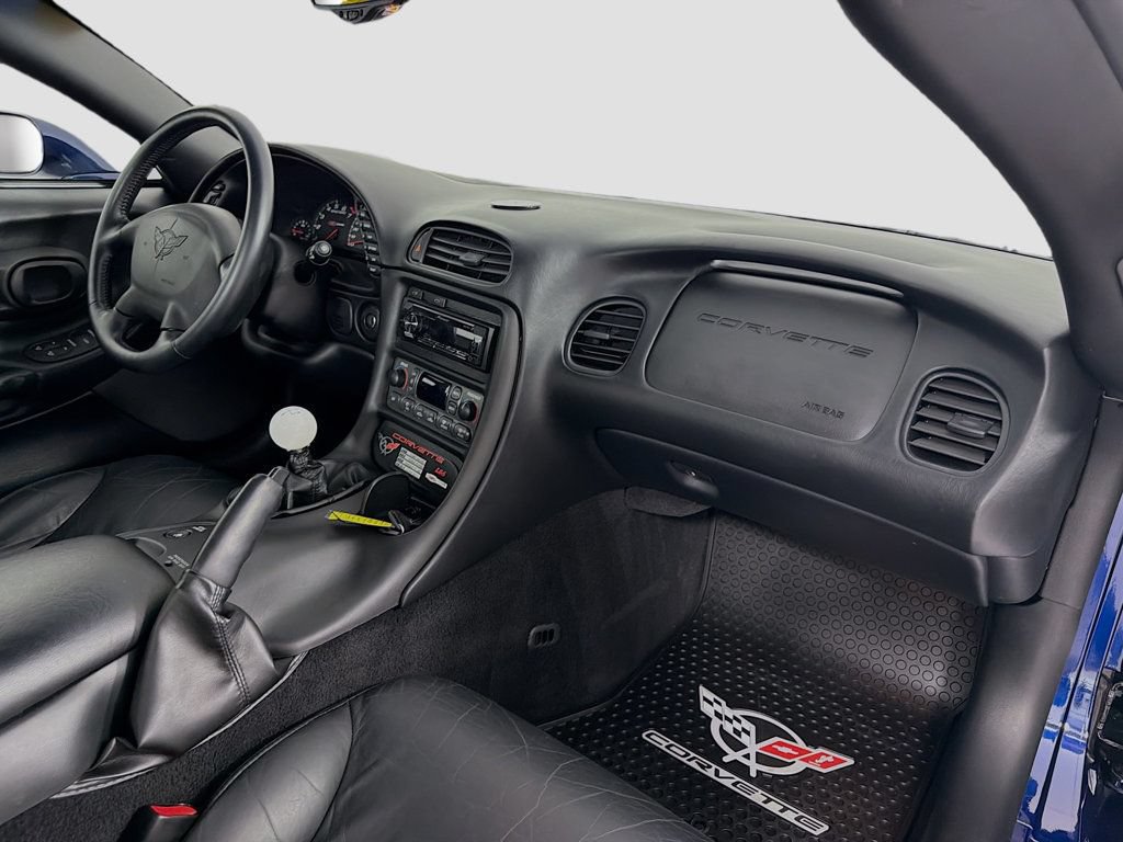 Used 2004 Chevrolet Corvette Z06 w/ Z06 Preferred Equipment Group RWD image 24