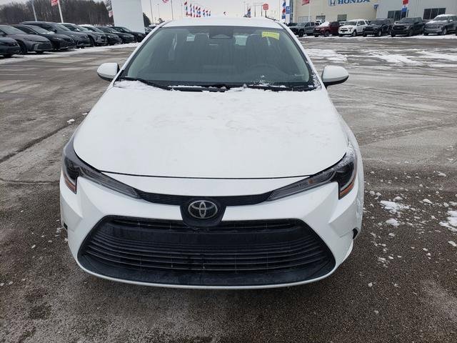 Used 2025 Toyota Corolla LE video 2