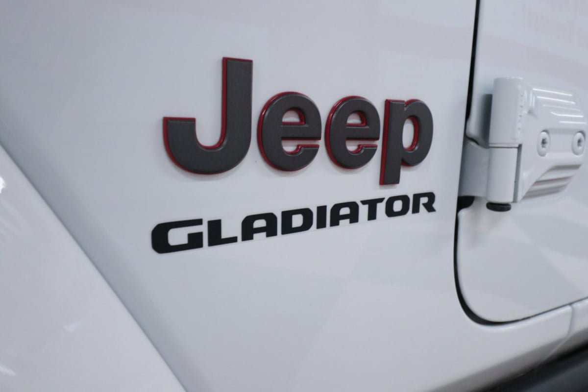 Used 2022 Jeep Gladiator Rubicon w/ Cold Weather Group AWD/4WD image 33