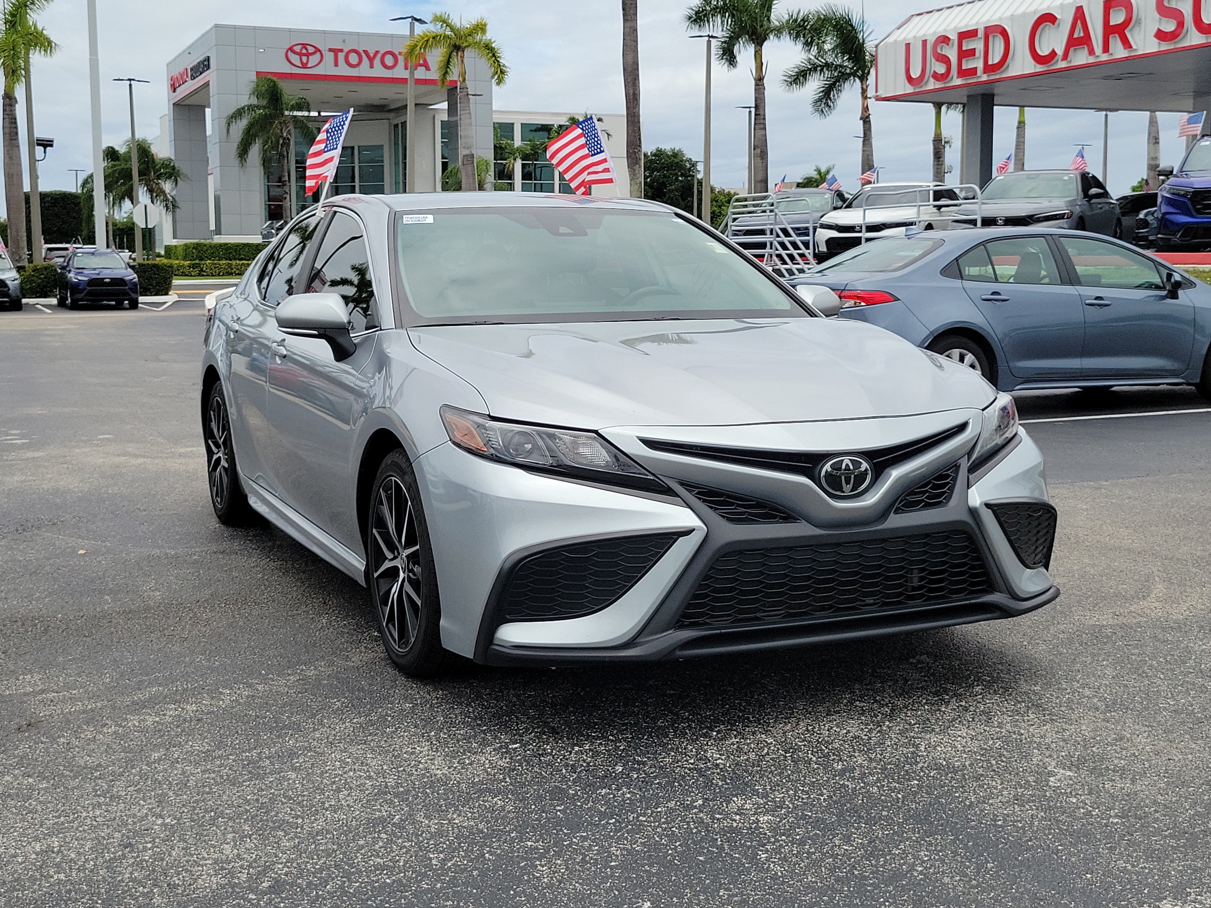 Used 2022 Toyota Camry SE FWD video 2