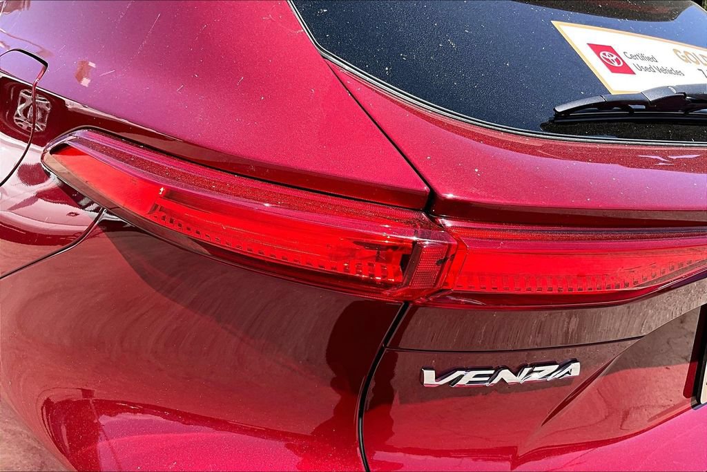 Certified 2021 Toyota Venza Limited AWD/4WD image 23