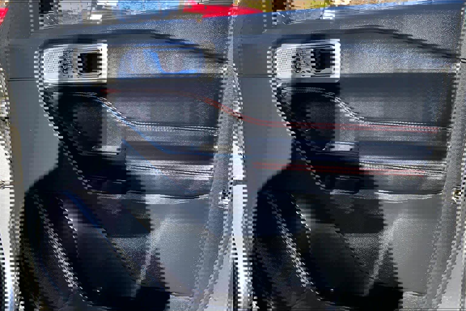 Used 2022 Ford Explorer ST-Line w/ Class IV Trailer Tow Package image 20