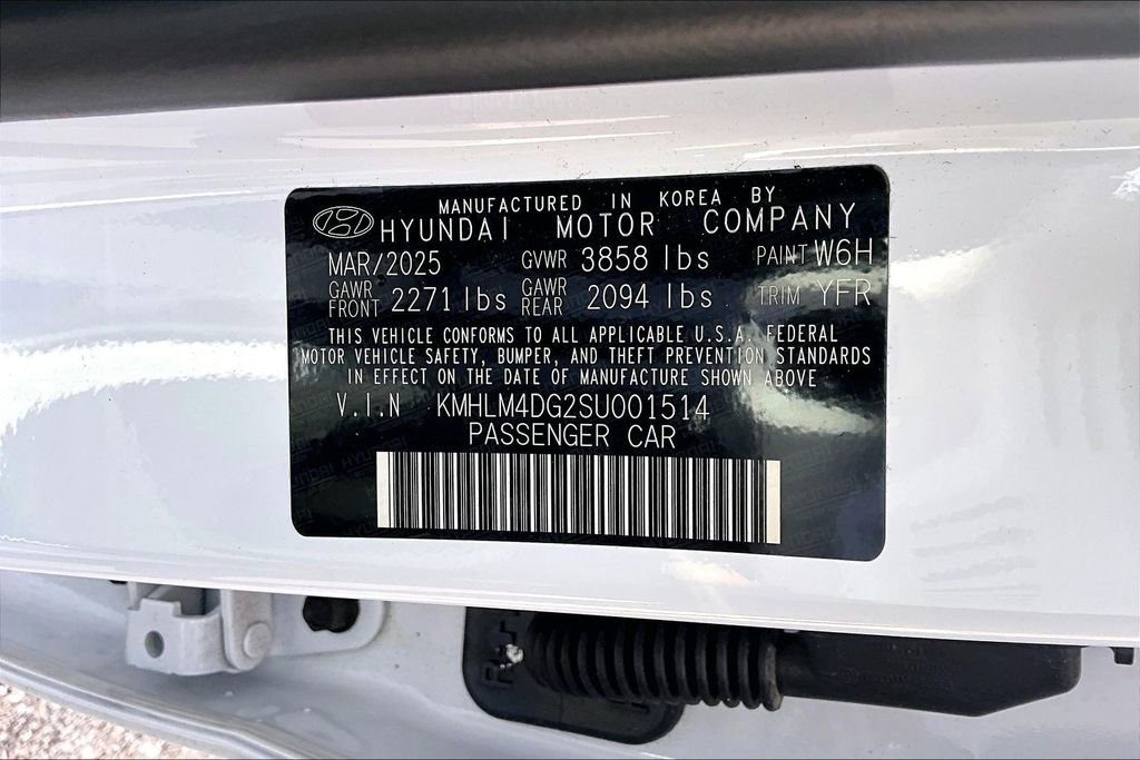 Certified 2025 Hyundai Elantra Sport image 35