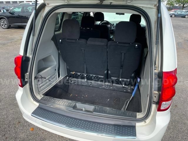 Used 2013 Dodge Grand Caravan SE FWD image 25