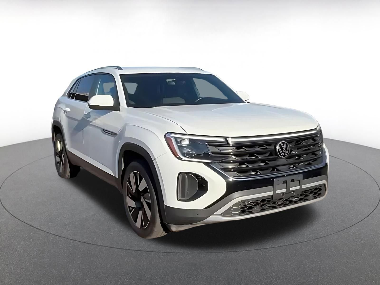 Used 2025 Volkswagen Atlas Cross Sport SE FWD image 3