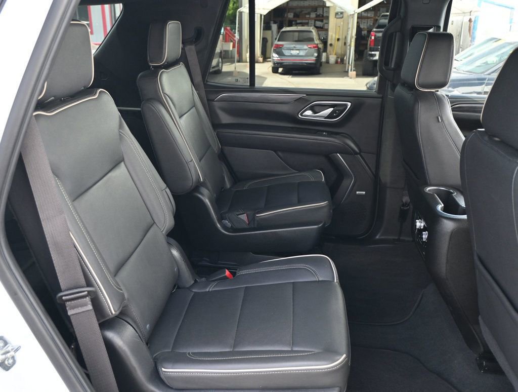 Used 2022 GMC Yukon SLT w/ SLT Luxury Package image 19