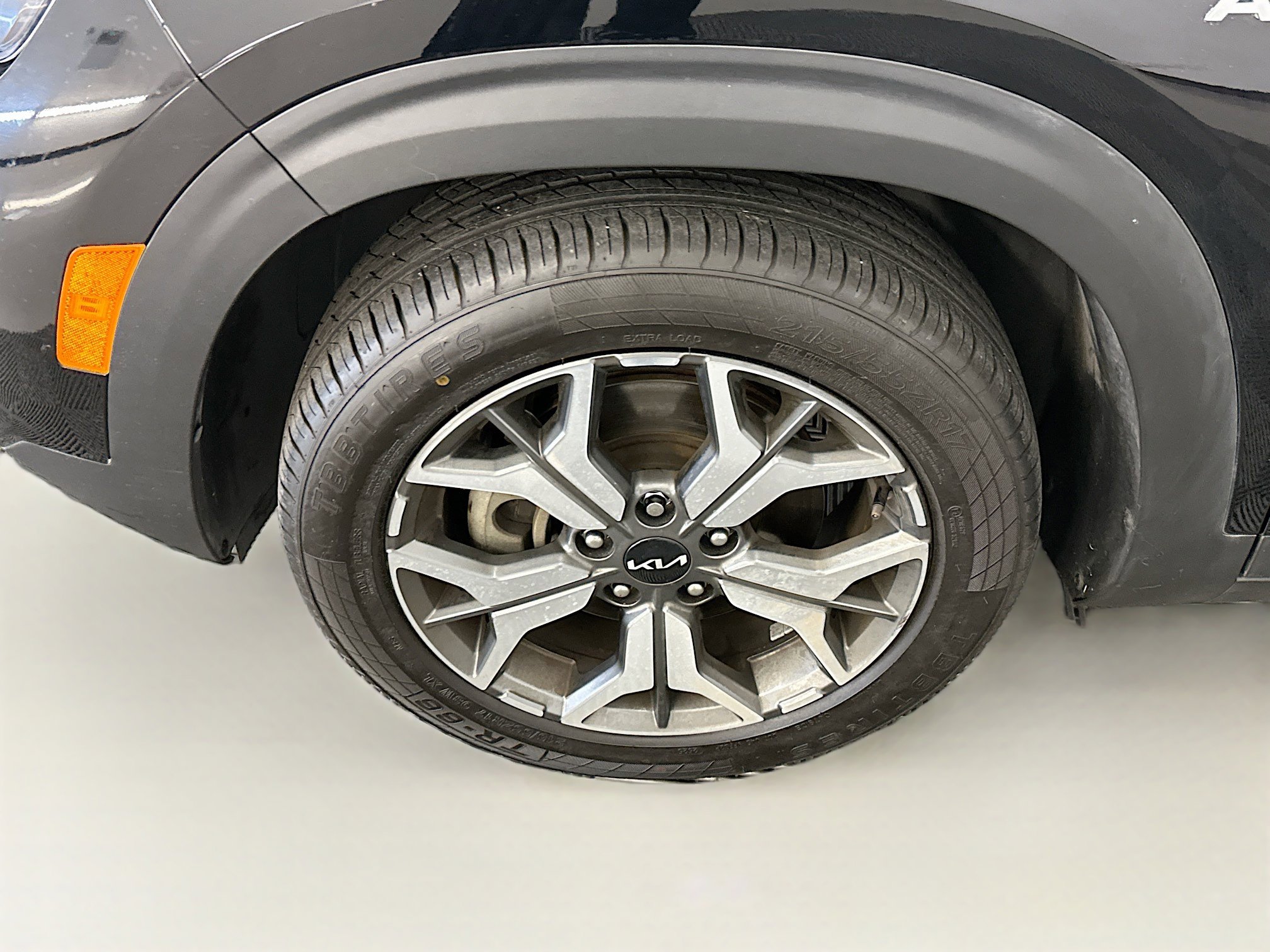 Used 2023 Kia Seltos EX image 11